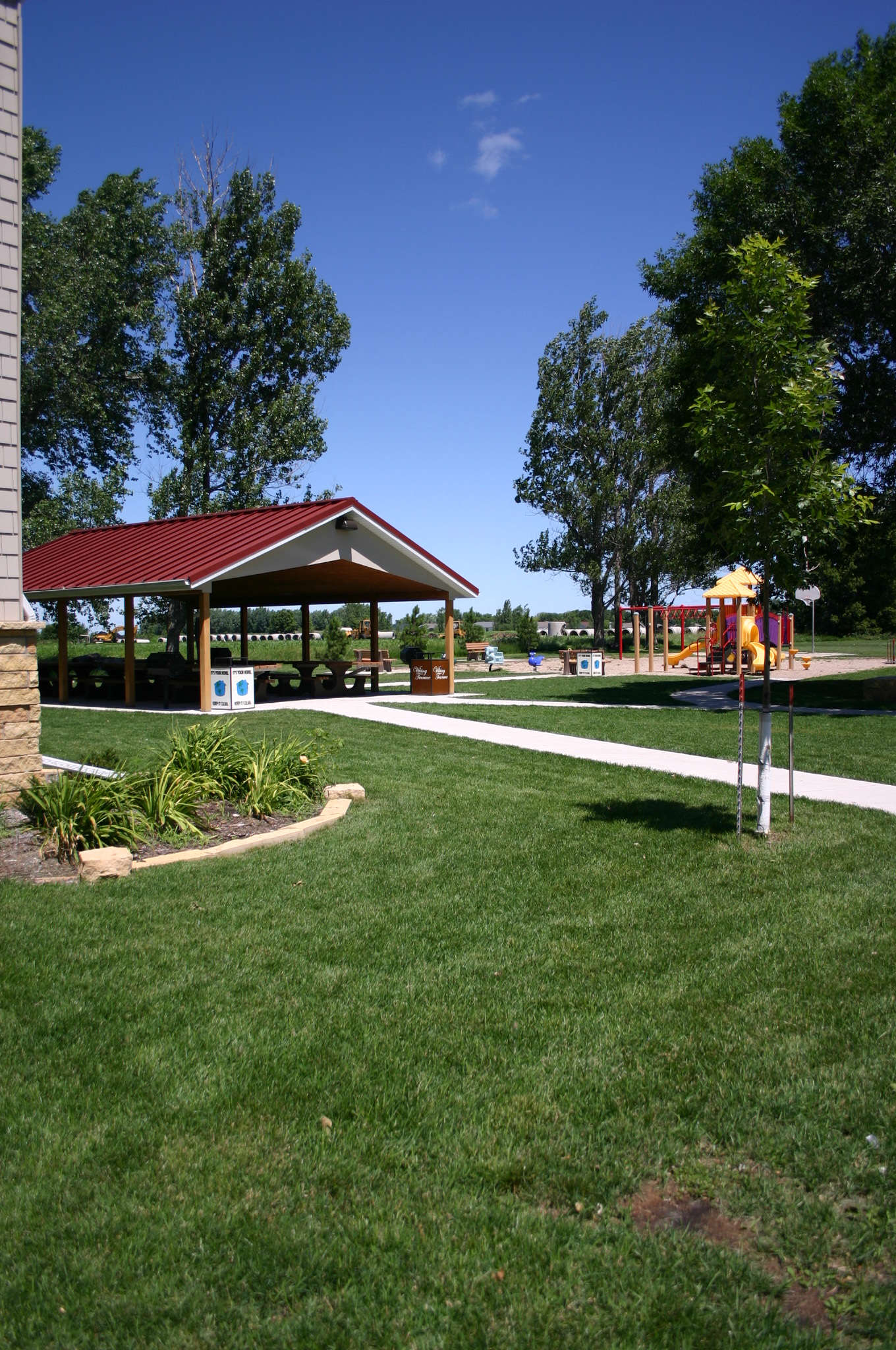 Floor Plans of Viking Terrace Apartments in Worthington, MN